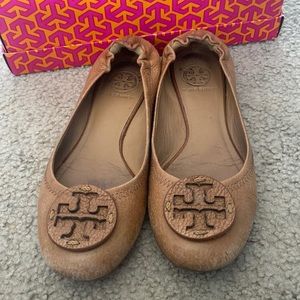 GUC Tory Burch reva flats, original scrunched back. Size 7. Box included.